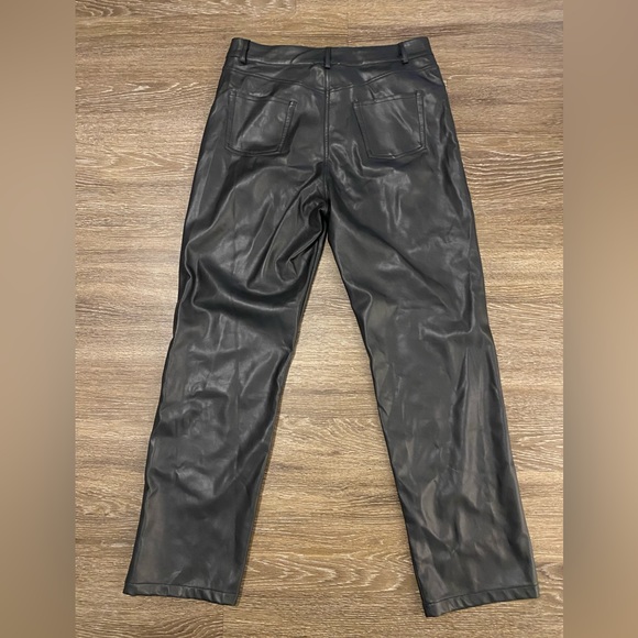 ILLA ILLA Black faux leather pants - Picture 2 of 3